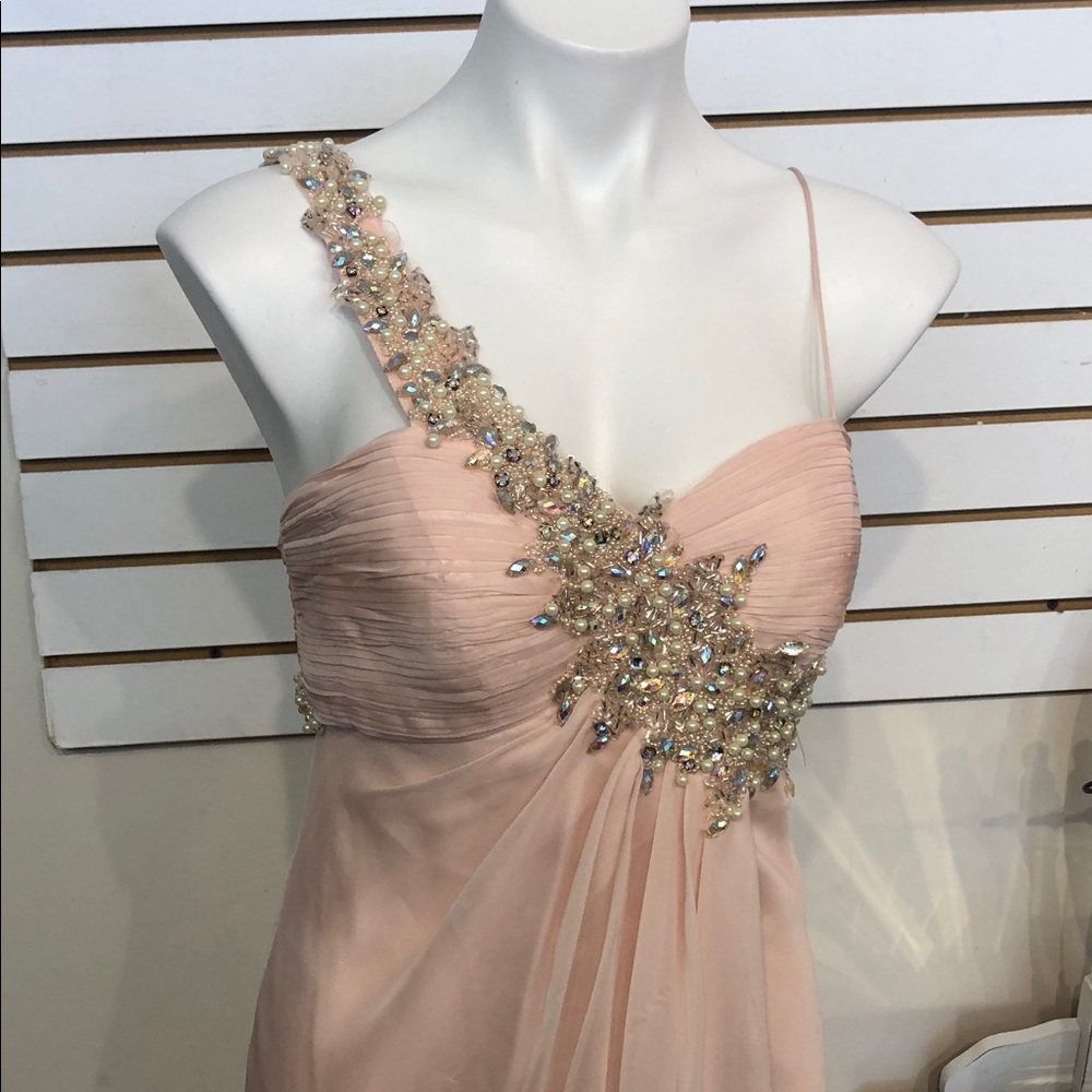 Elegant Pink One-Shoulder Gown